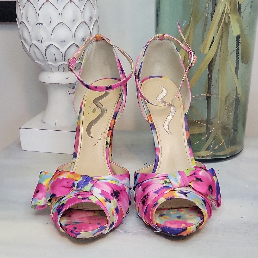 Nina Ricci Emyylou Watercolor Floral Women's Heels SZ 10M